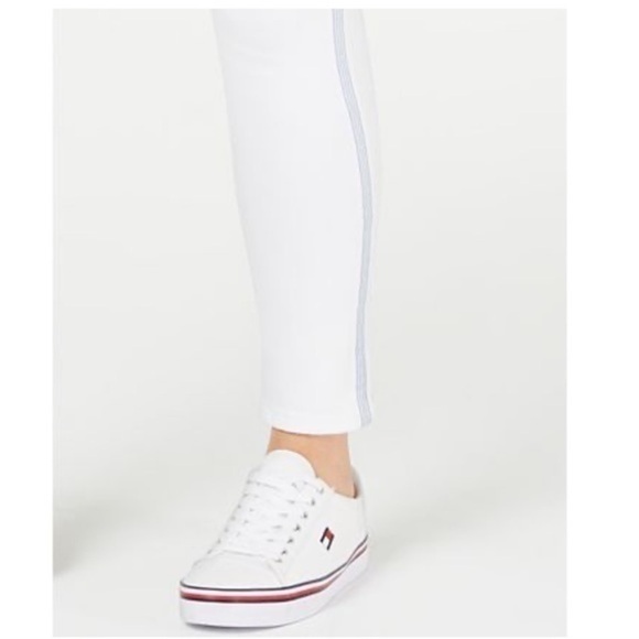 NWT Tommy Hilfiger Bedford Jeans w/ Stripe White - Picture 4 of 7